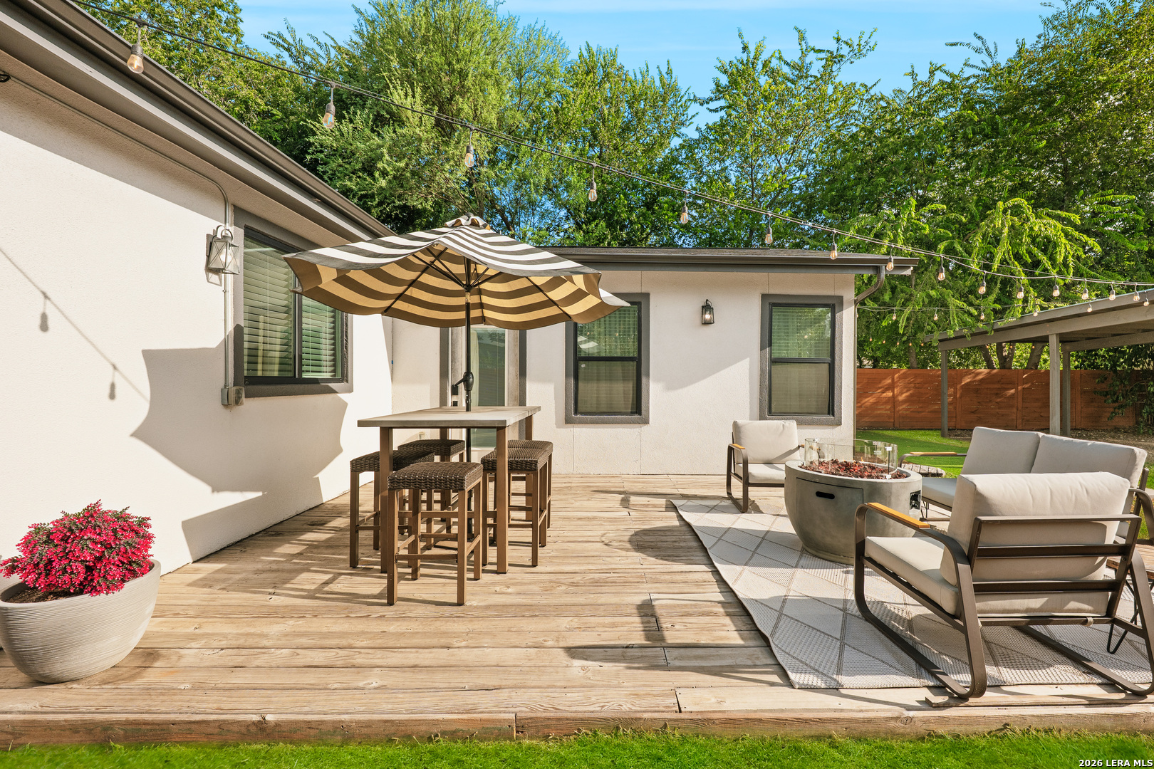 1006 S Pine Street San Antonio TX 78210