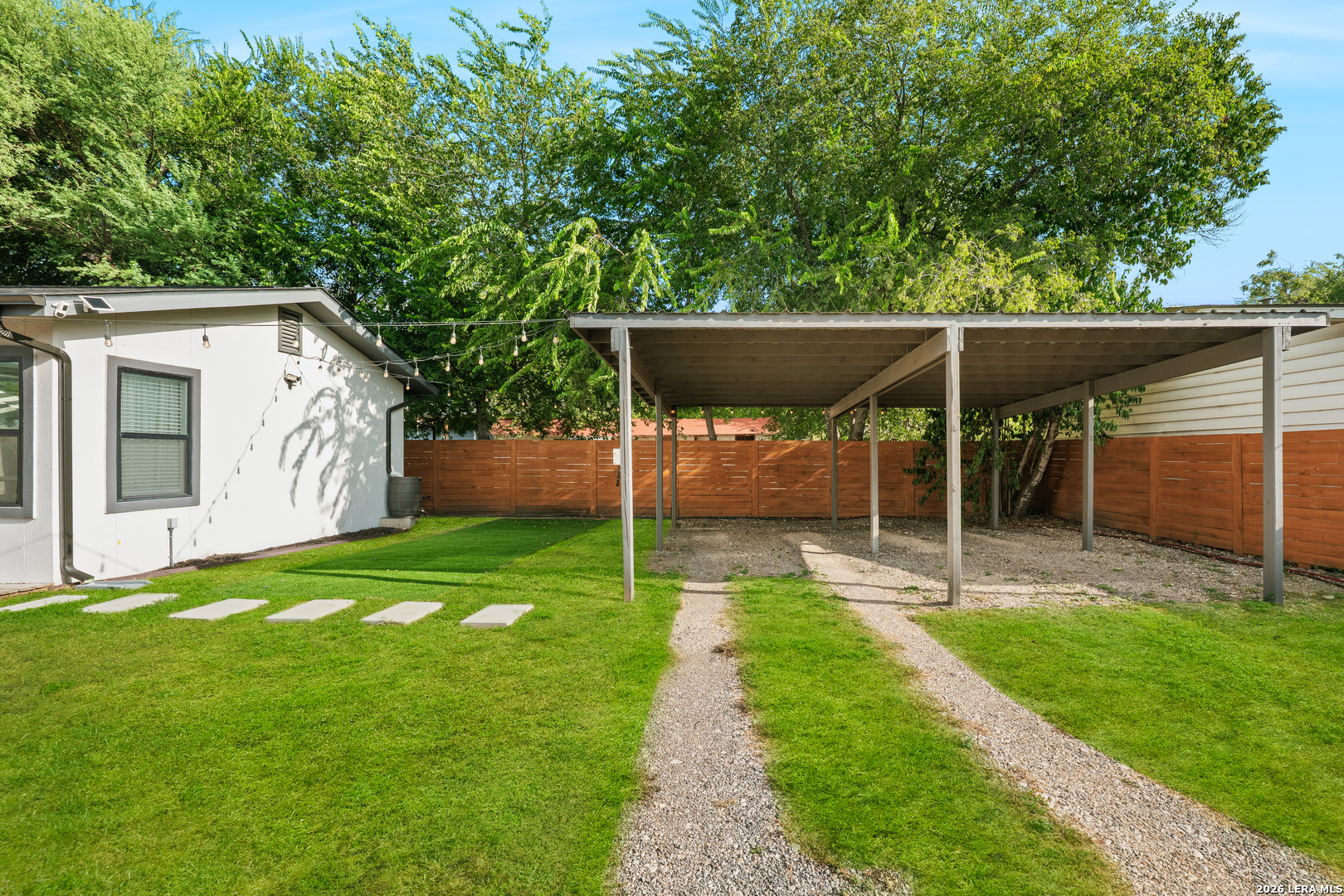 1006 S Pine Street San Antonio TX 78210