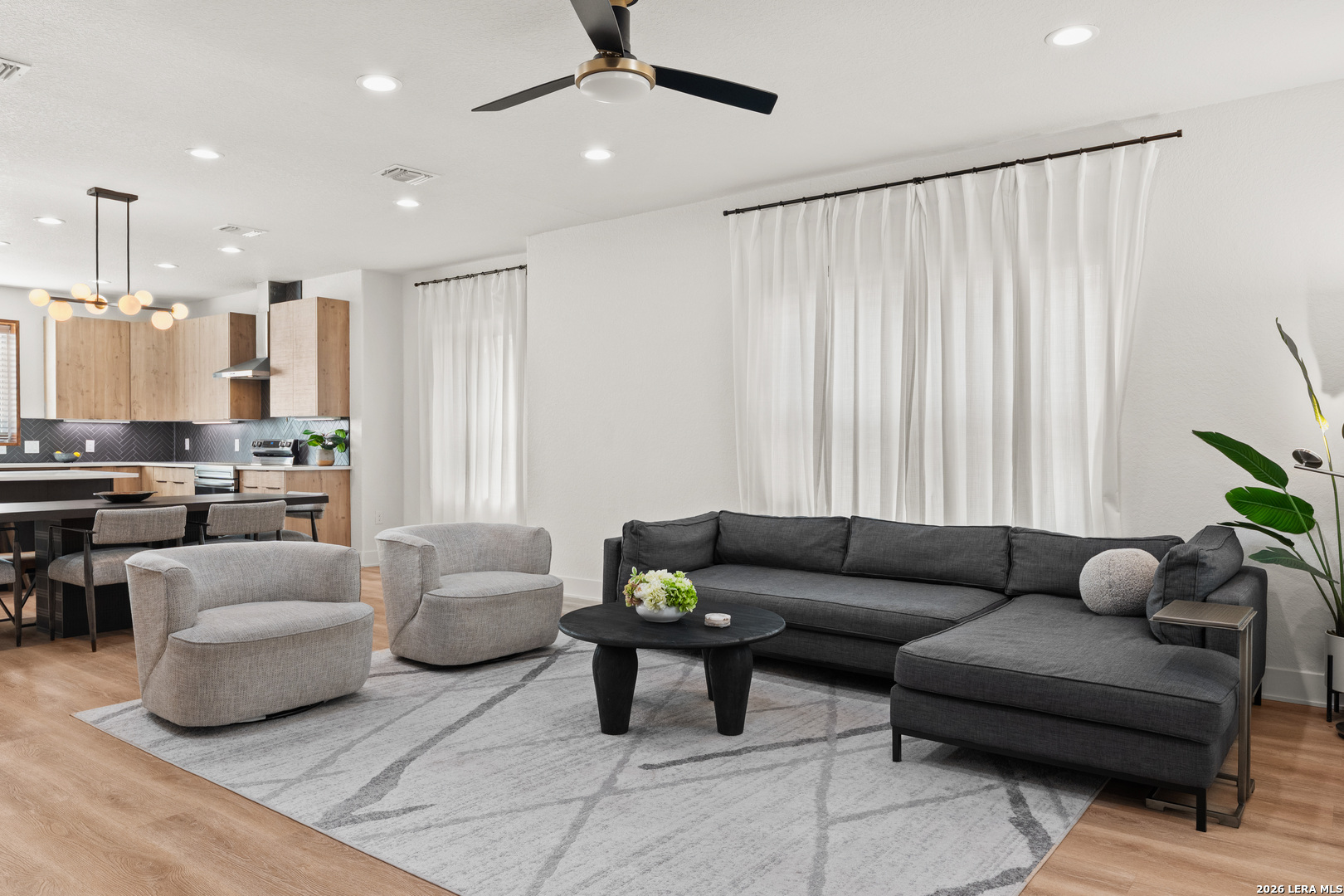 1006 S Pine Street San Antonio TX 78210