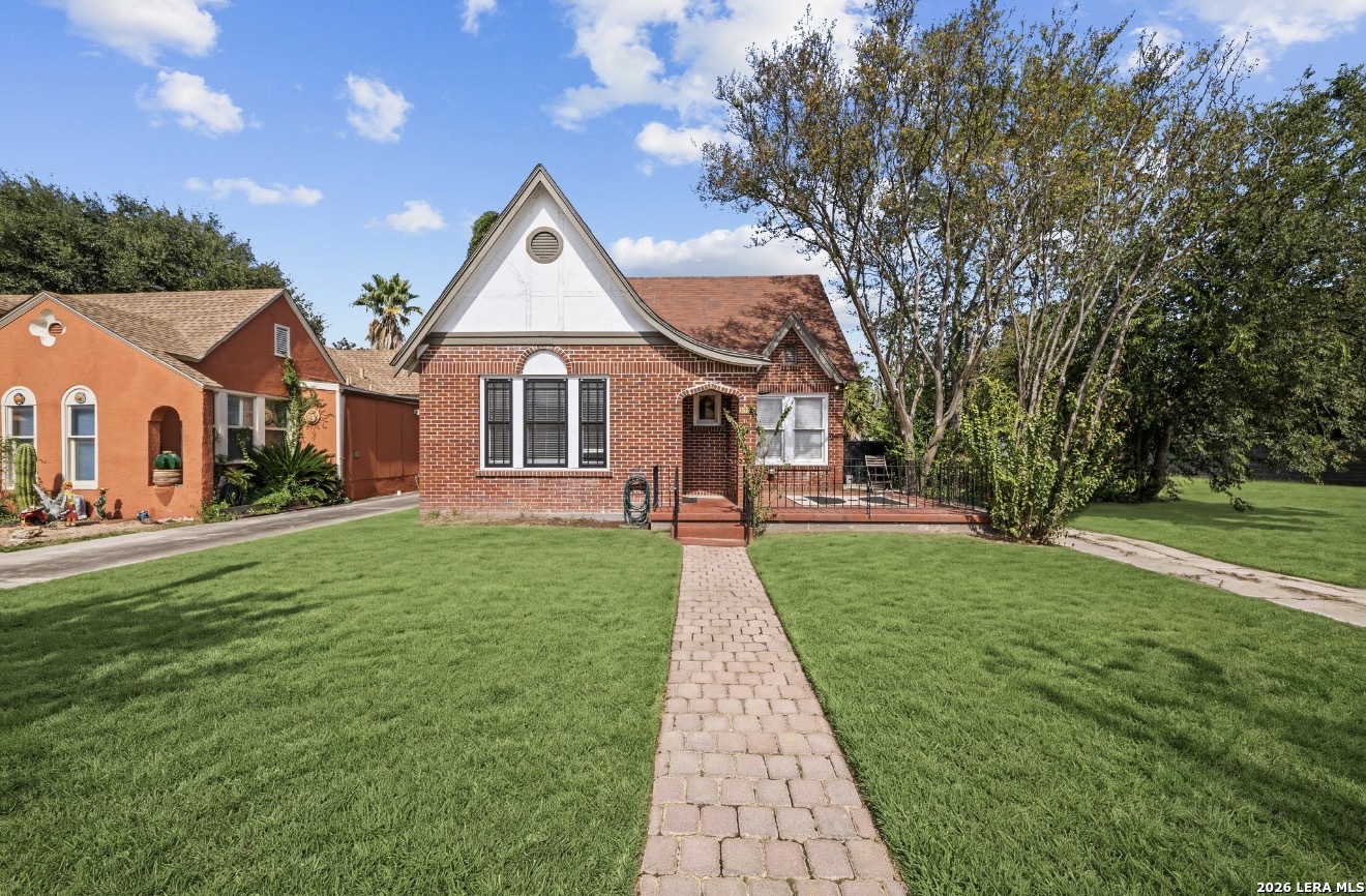1705 W Summit San Antonio TX 78201
