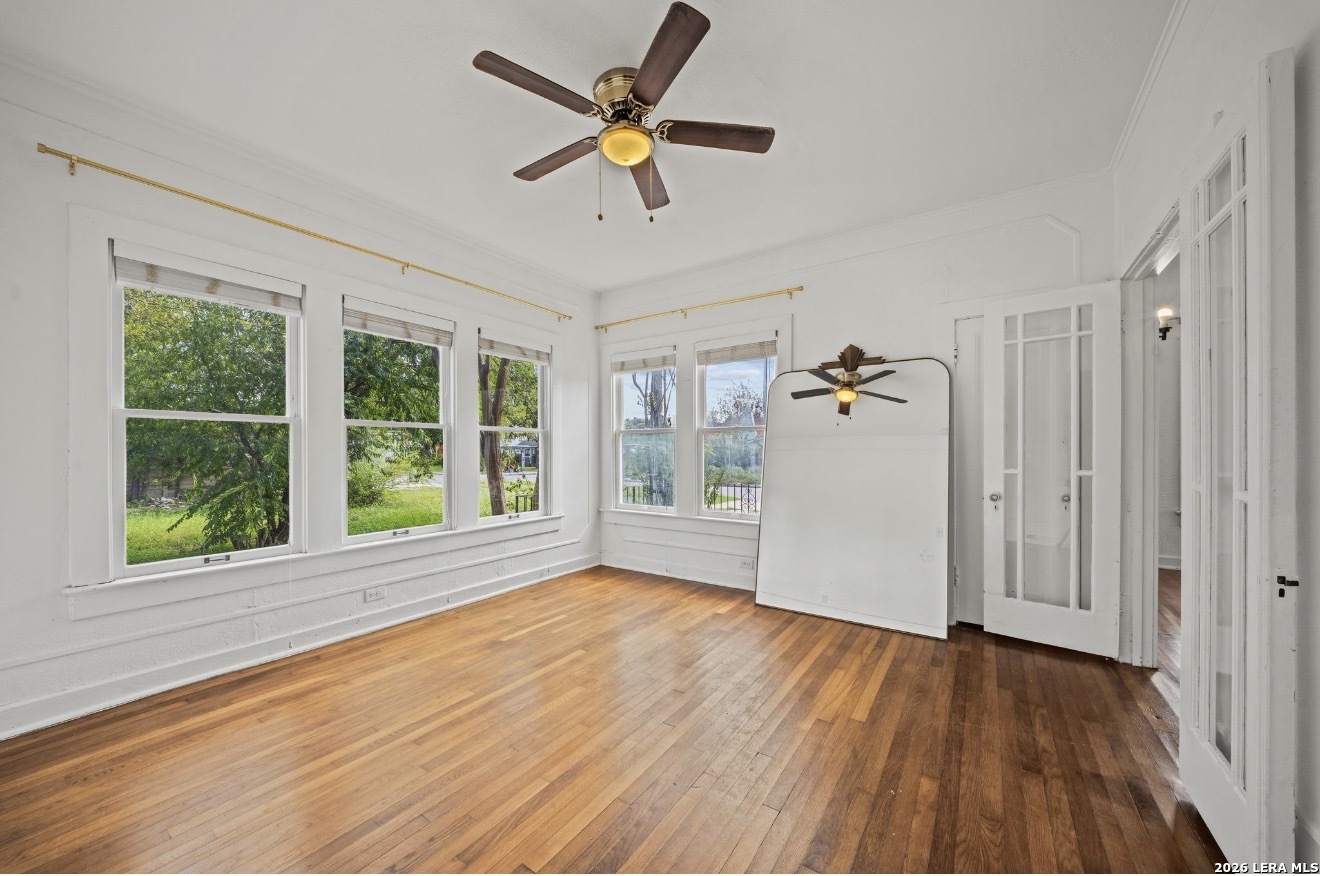 1705 W Summit San Antonio TX 78201
