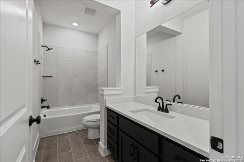 209 Sawtooth Oak Seguin TX 78155