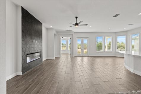 209 Sawtooth Oak Seguin TX 78155