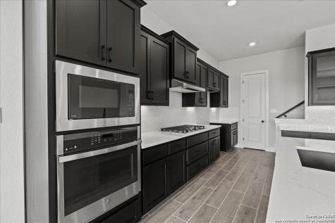 209 Sawtooth Oak Seguin TX 78155