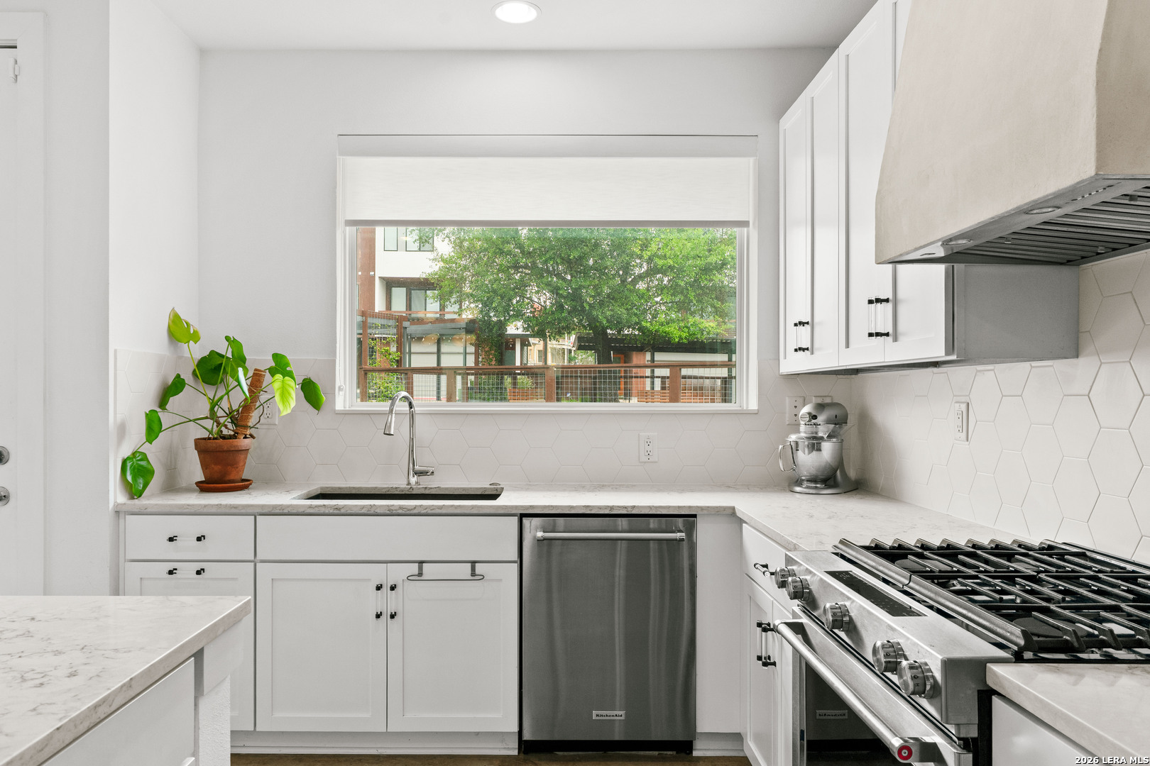 102 Tendick Street San Antonio TX 78209
