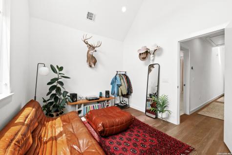 102 Tendick Street San Antonio TX 78209