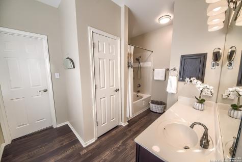 21922 Goldcrest Run San Antonio TX 78260