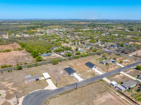 12623 Toro Drive Atascosa TX 78002