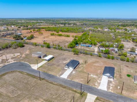 12623 Toro Drive Atascosa TX 78002