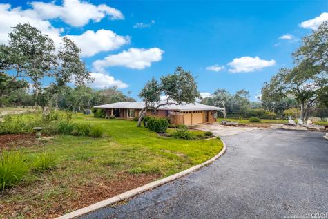 1114 Nixon Drive Boerne TX 78006
