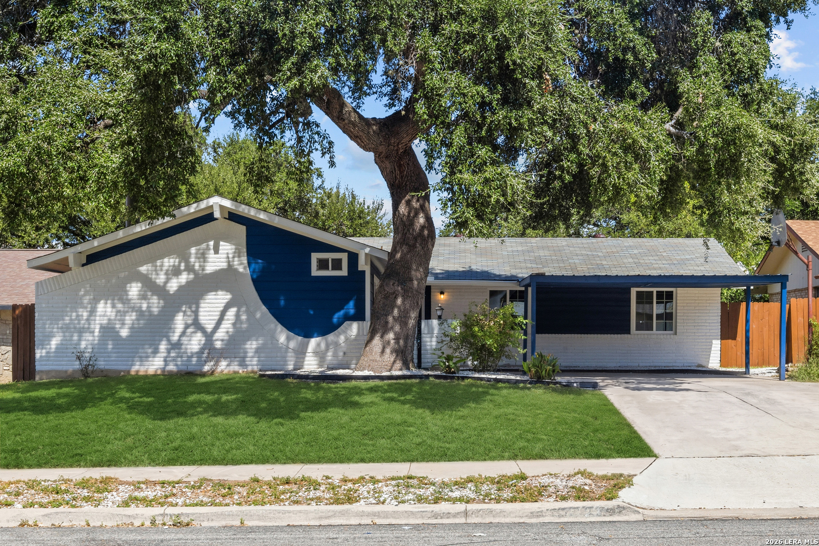 7423 Meadow Hill San Antonio TX 78251