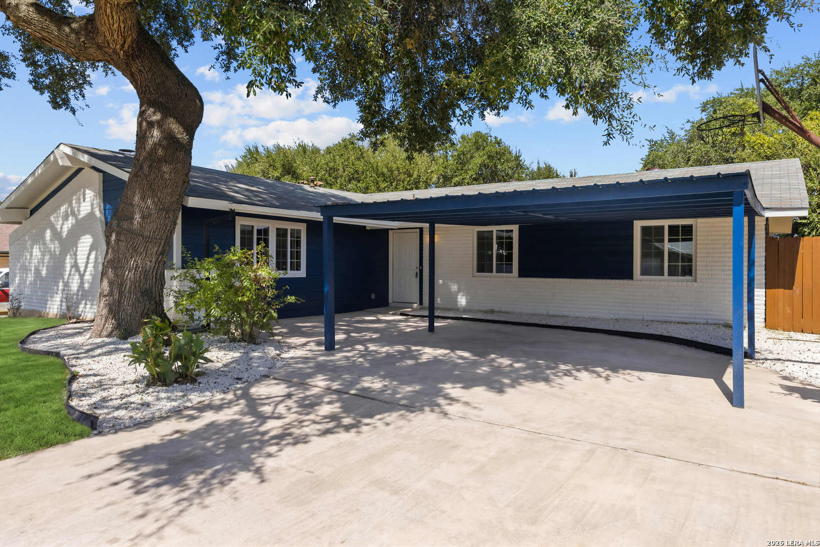 7423 Meadow Hill San Antonio TX 78251
