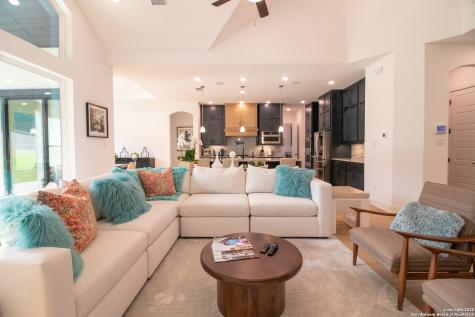 7302 Cresta Bulivar San Antonio TX 78256