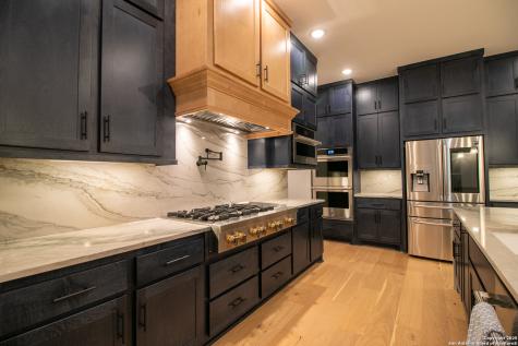 7302 Cresta Bulivar San Antonio TX 78256