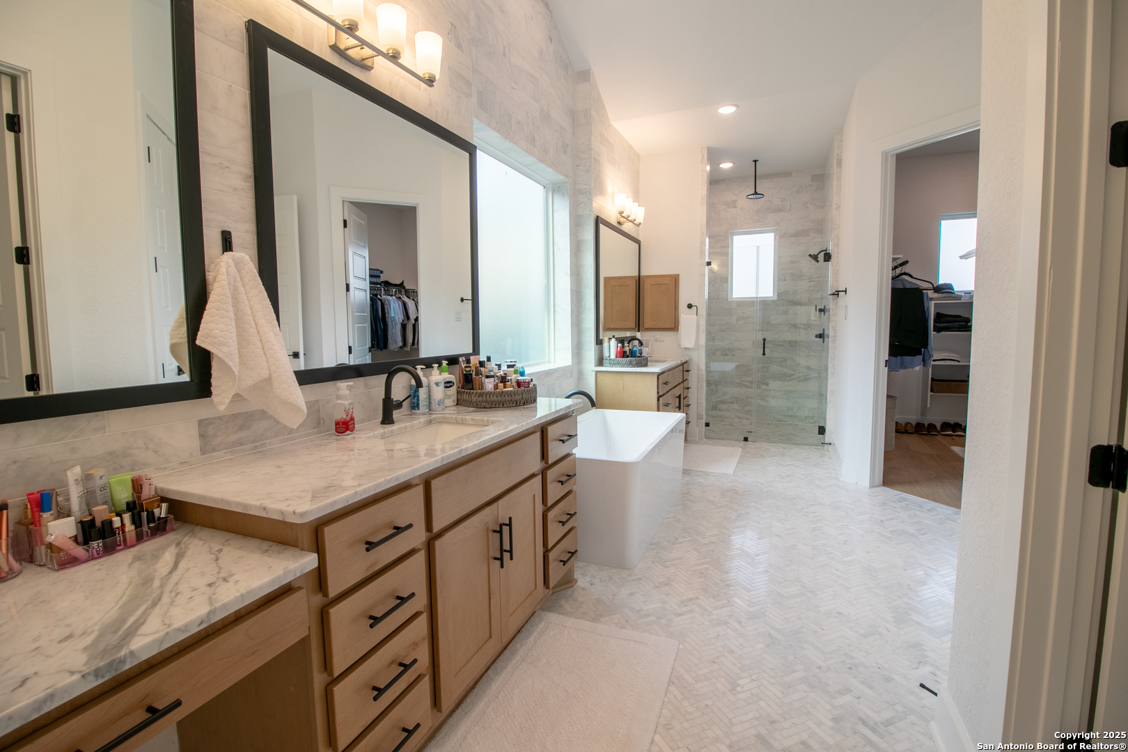 7302 Cresta Bulivar San Antonio TX 78256