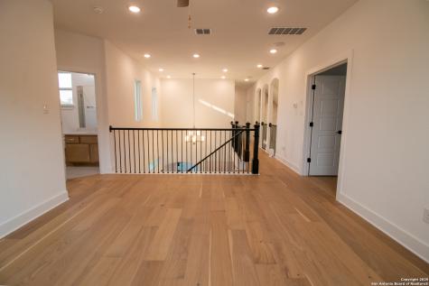 7302 Cresta Bulivar San Antonio TX 78256