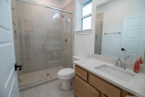 7302 Cresta Bulivar San Antonio TX 78256