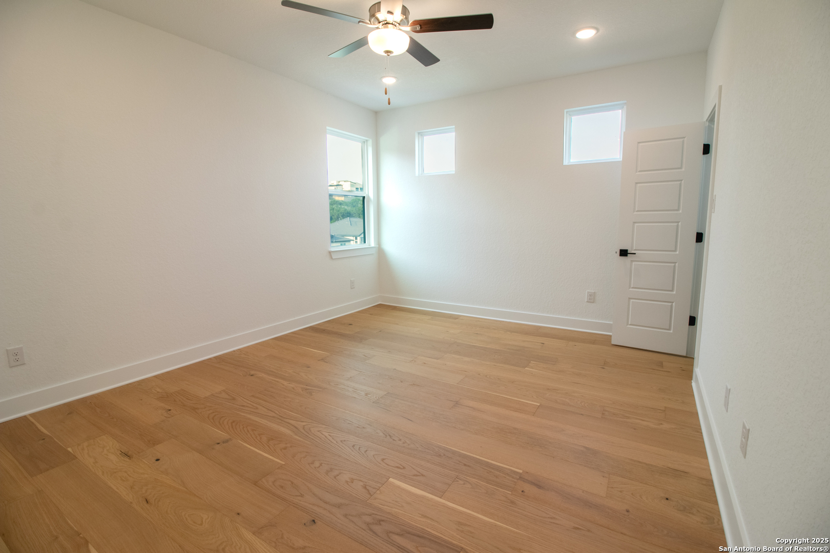 7302 Cresta Bulivar San Antonio TX 78256