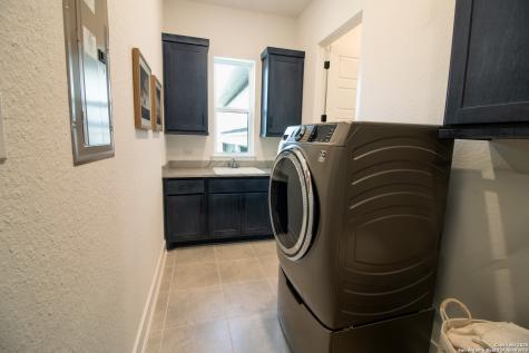 7302 Cresta Bulivar San Antonio TX 78256