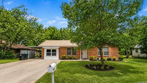 809 Florence Street Castroville TX 78009