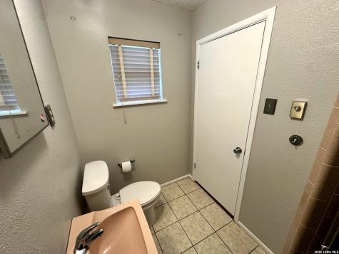 809 Florence Street Castroville TX 78009