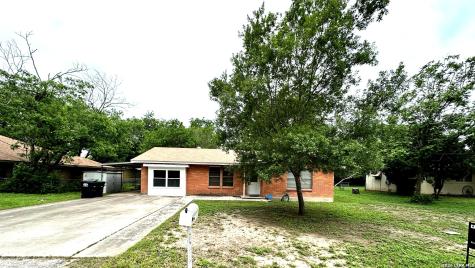 809 Florence Street Castroville TX 78009