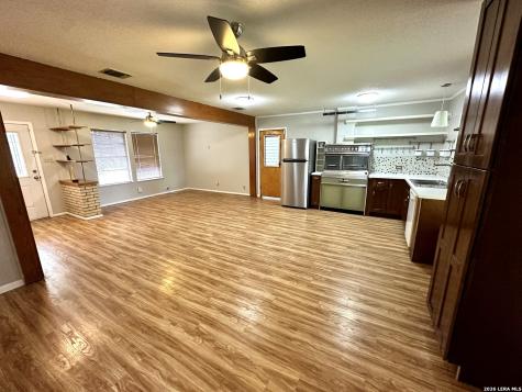 809 Florence Street Castroville TX 78009