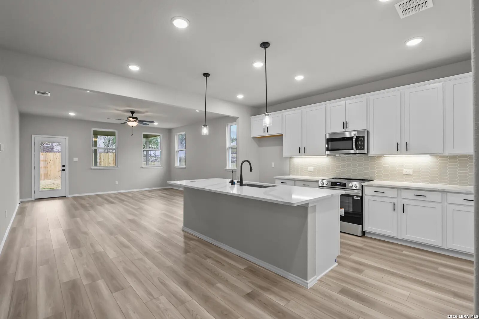 6618 Comanche Valley San Antonio TX 78247