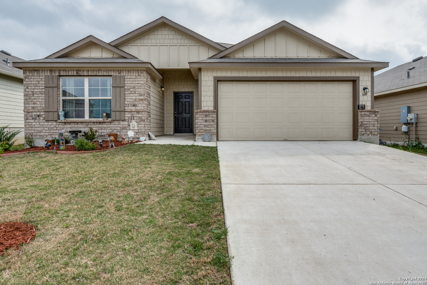 649 Oleander Creek Seguin TX 78155