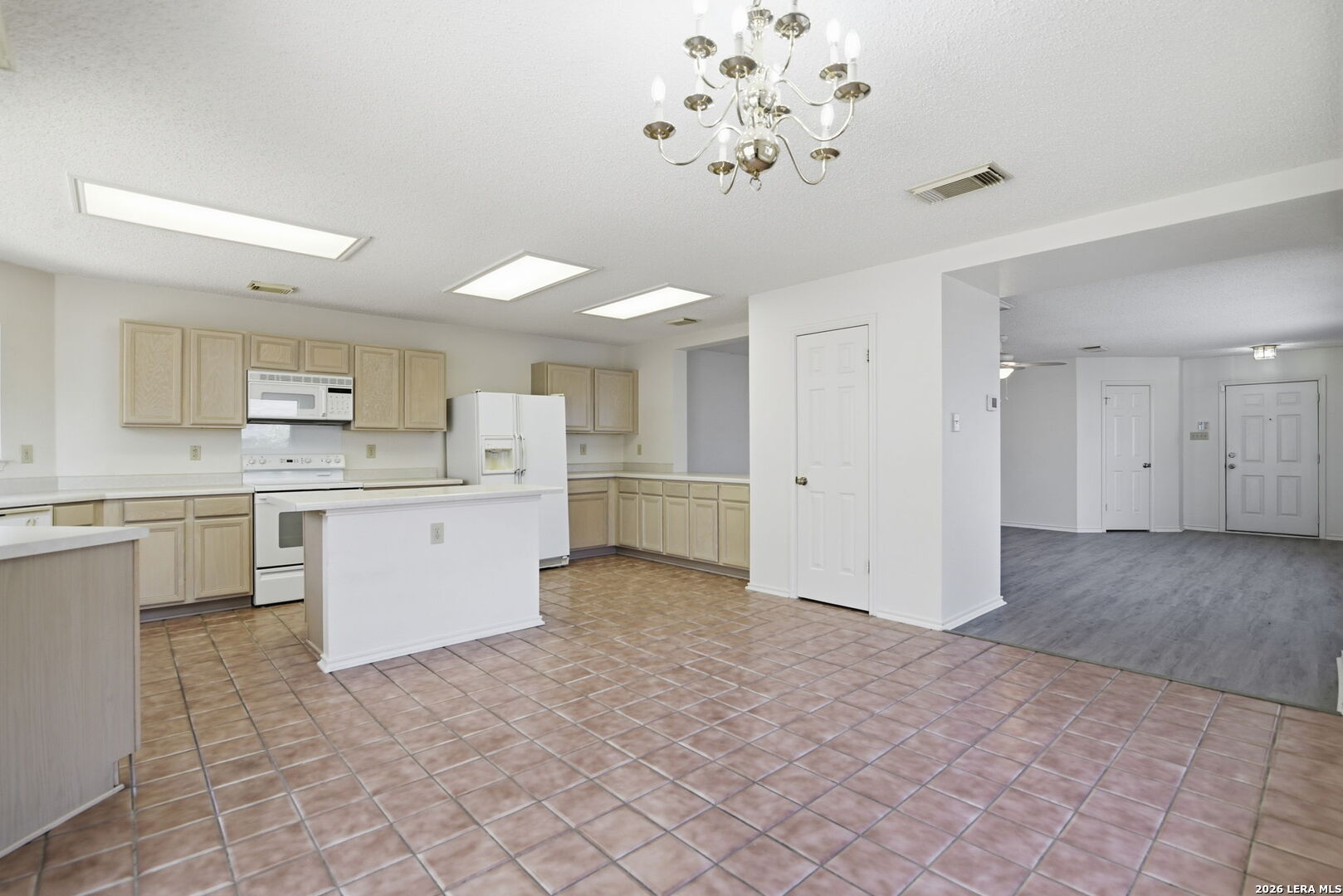 15824 Lomita Springs San Antonio TX 78247