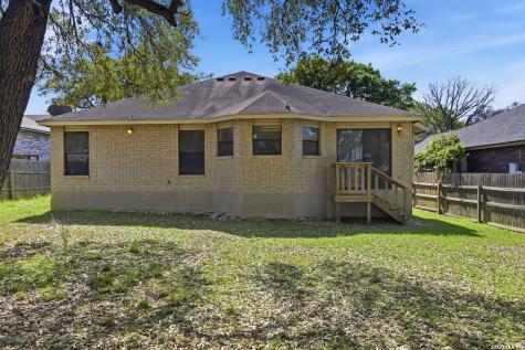 15824 Lomita Springs San Antonio TX 78247