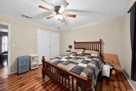 7623 Glen Mont San Antonio TX 78239