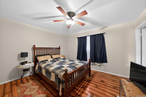 7623 Glen Mont San Antonio TX 78239