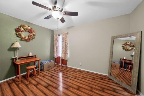 7623 Glen Mont San Antonio TX 78239