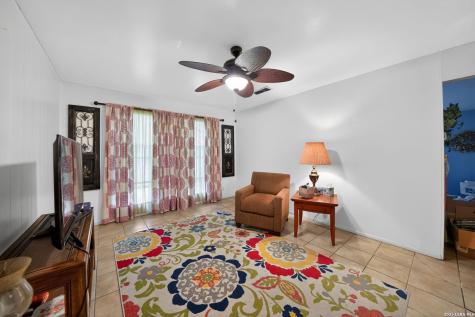 7623 Glen Mont San Antonio TX 78239