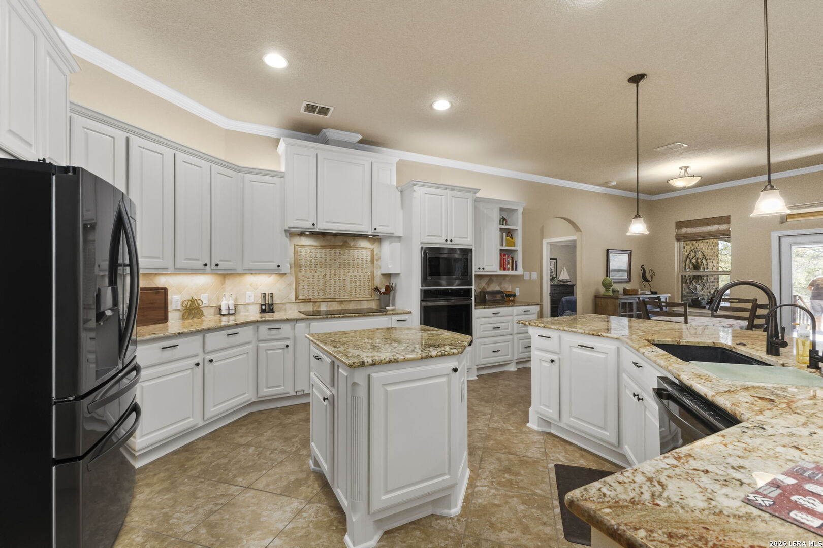 30210 Setterfeld Fair Oaks Ranch TX 78015
