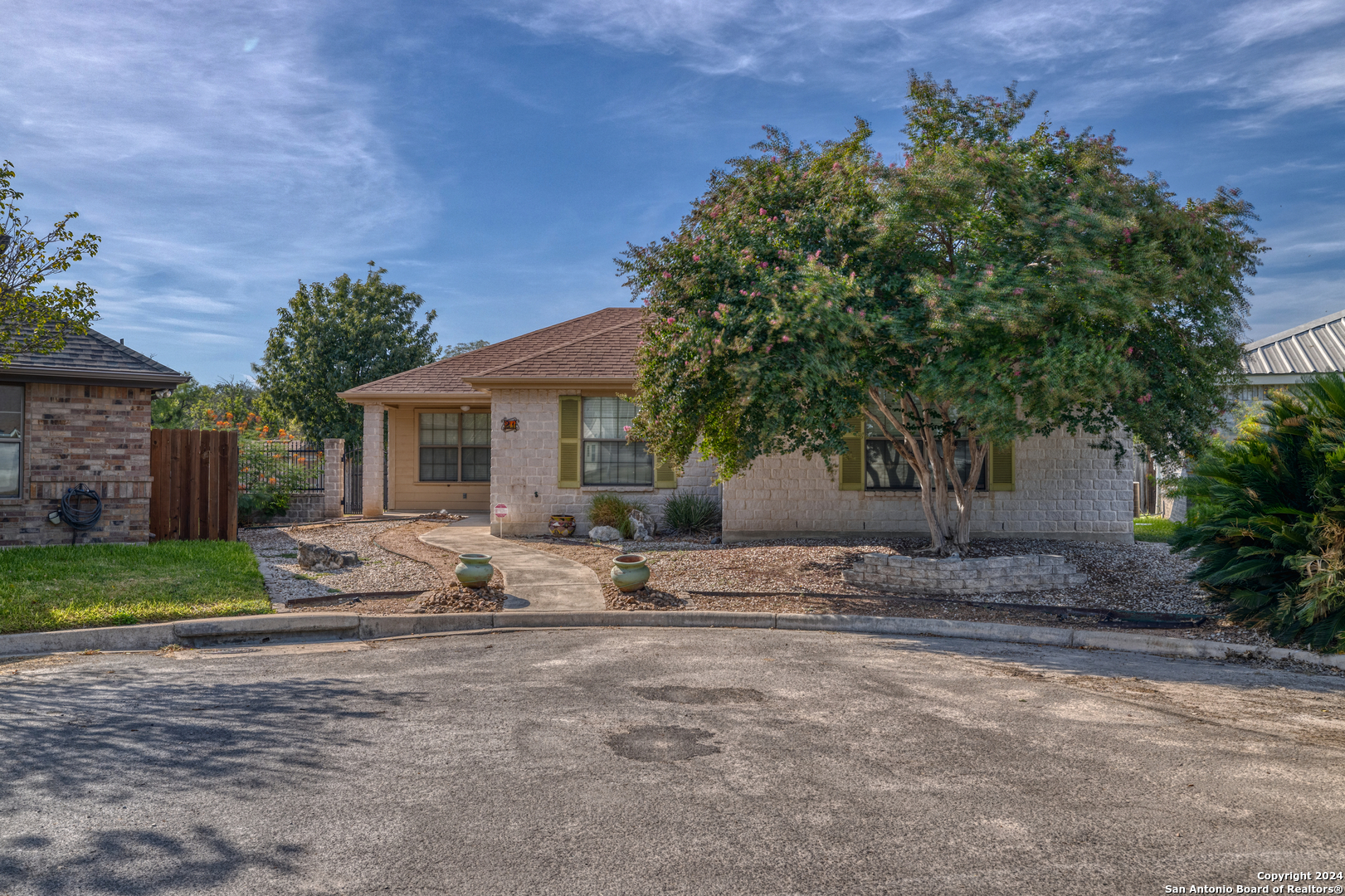 21 Leona Heights Uvalde TX 78801