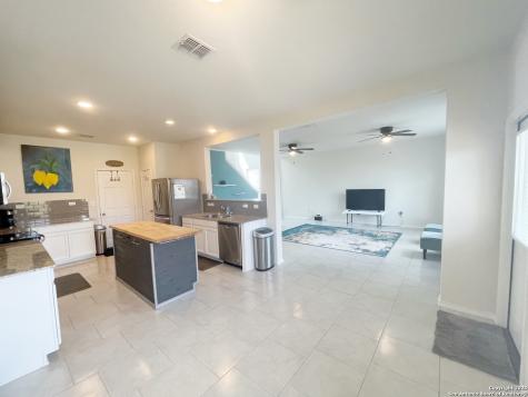 10323 Martin Creek San Antonio TX 78252
