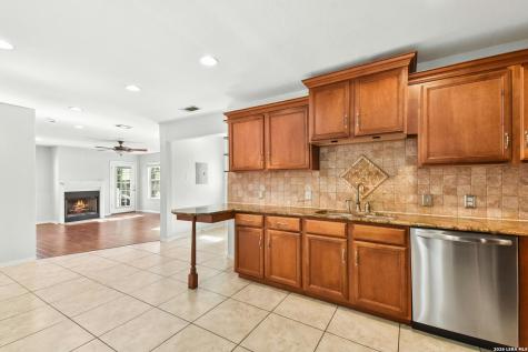 265 E Oakview Place Alamo Heights TX 78209