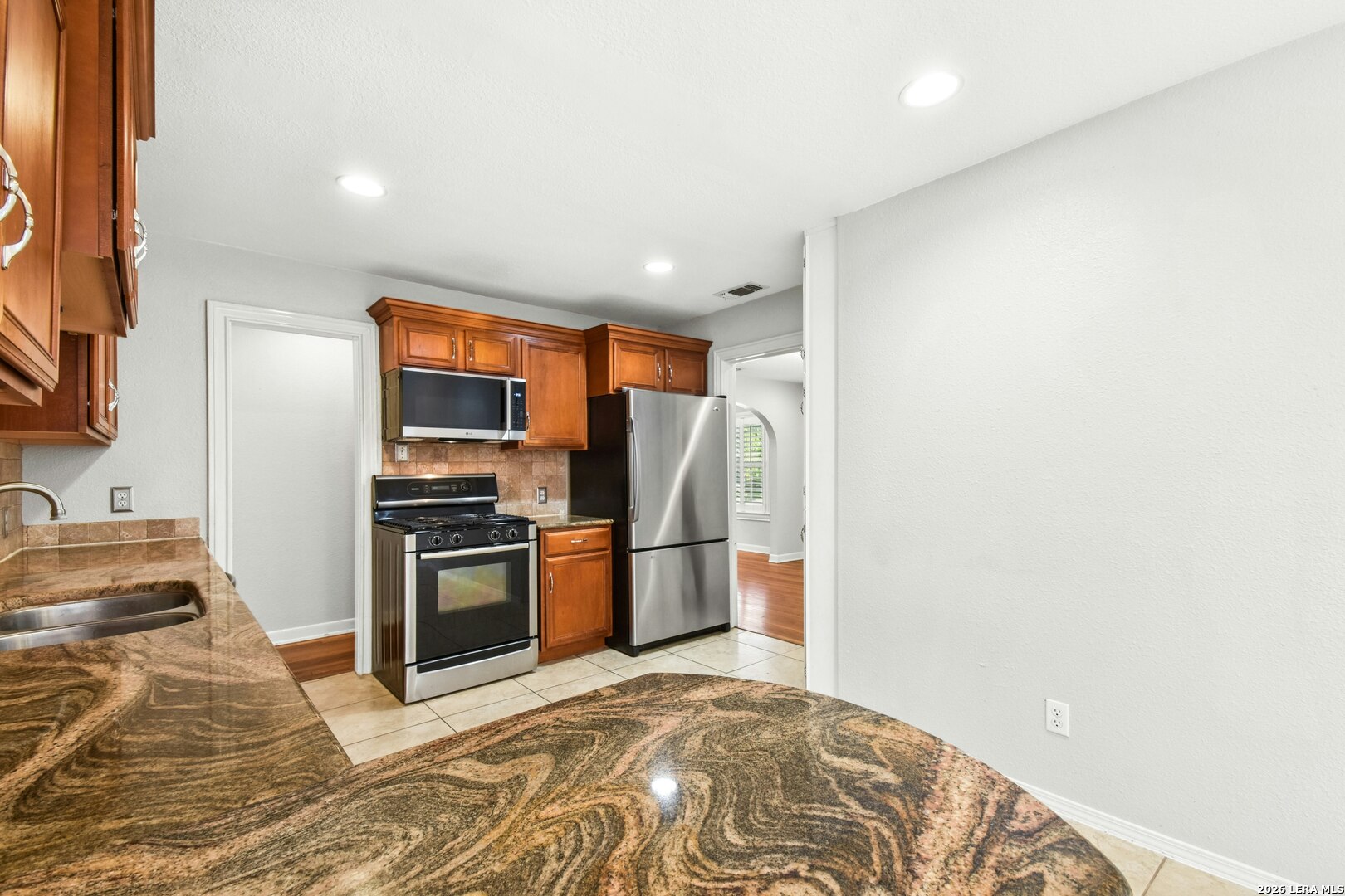 265 E Oakview Place Alamo Heights TX 78209