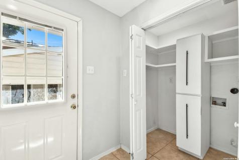 265 E Oakview Place Alamo Heights TX 78209