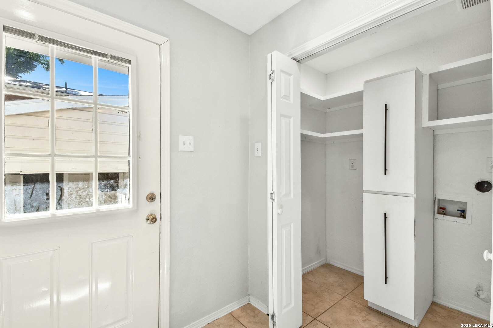 265 E Oakview Place Alamo Heights TX 78209