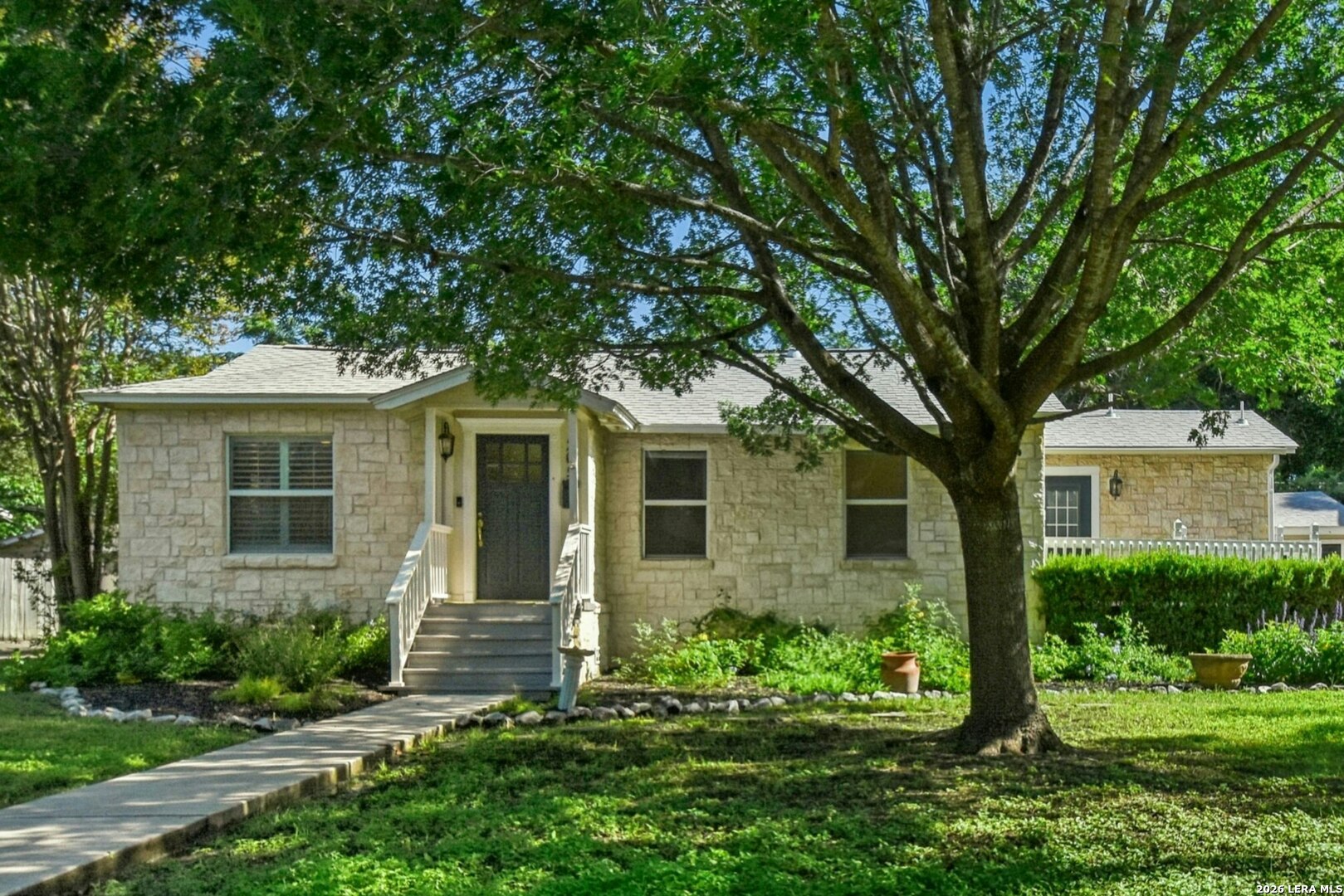 265 E Oakview Place Alamo Heights TX 78209