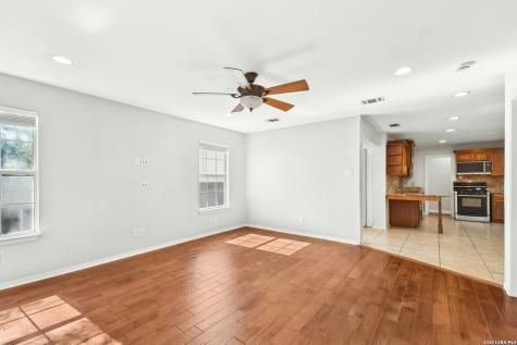 265 E Oakview Place Alamo Heights TX 78209