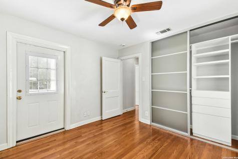 265 E Oakview Place Alamo Heights TX 78209