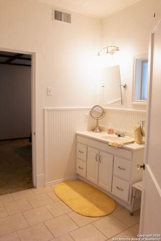 3438 Weir San Antonio TX 78226