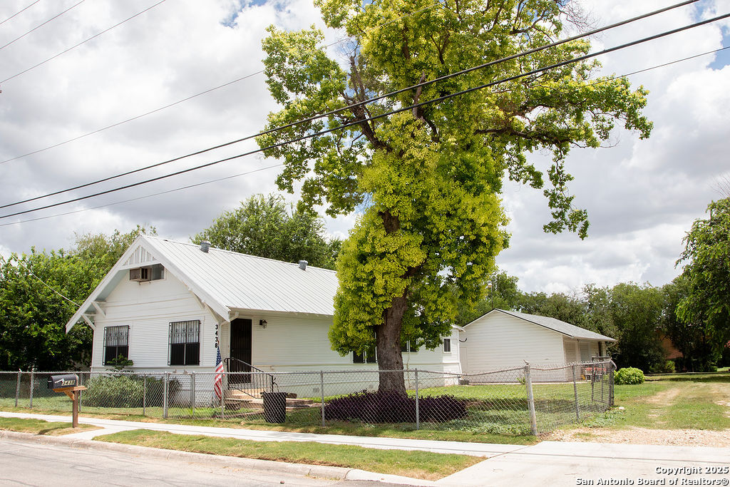 3438 Weir San Antonio TX 78226