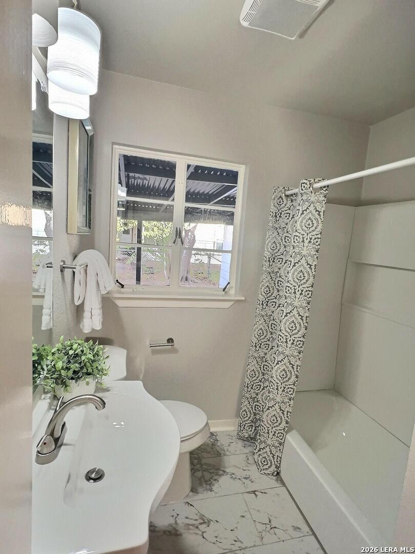 338 Brettonwood San Antonio TX 78218