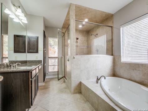 426 Arch Bluff San Antonio TX 78216