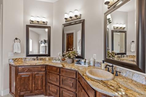 728 Falconwood San Marcos TX 78666
